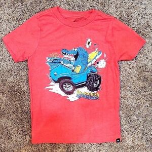 Quicksilver wild gator tee size 6 NWOT but small dirty spot on back